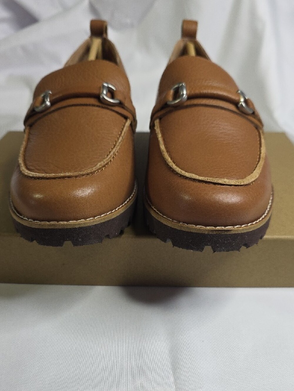 Gentle Souls by Kenneth Cole Women's  Eugene Leather Lug Bit Loafer - Picture 5 of 14